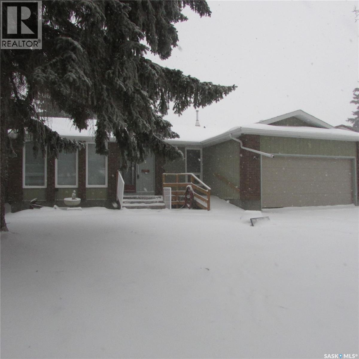 11 Watts Bay, Regina, Saskatchewan  S4N 5G6 - Photo 2 - SK025639