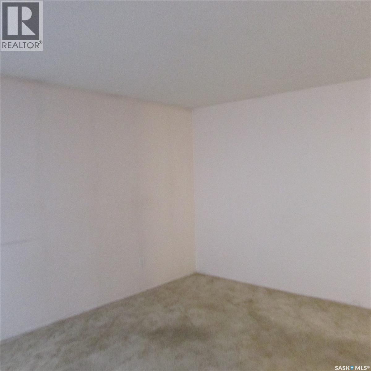 11 Watts Bay, Regina, Saskatchewan  S4N 5G6 - Photo 4 - SK025639