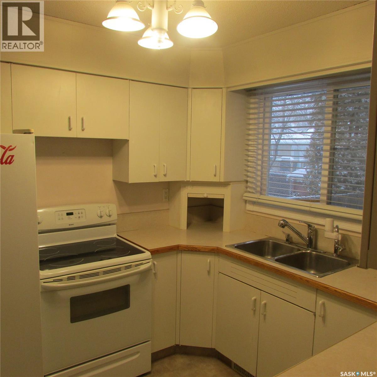 11 Watts Bay, Regina, Saskatchewan  S4N 5G6 - Photo 6 - SK025639