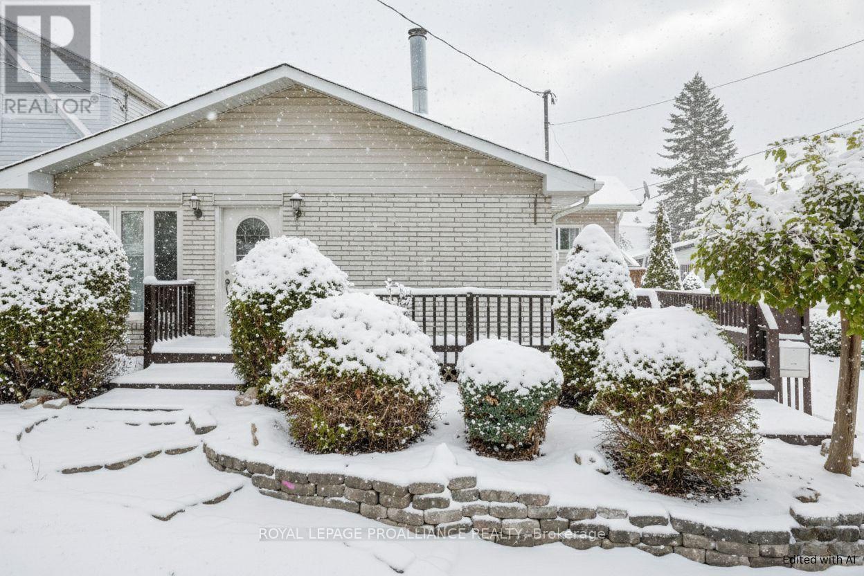 317 SIDNEY STREET, Quinte West, Ontario