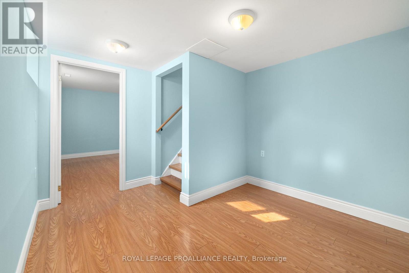 317 Sidney Street, Quinte West, Ontario  K8V 2V1 - Photo 36 - X12400387