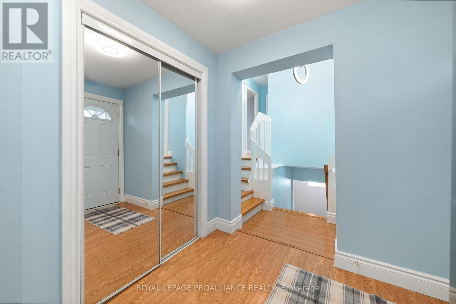 317 Sidney Street, Quinte West, Ontario  K8V 2V1 - Photo 23 - X12400387