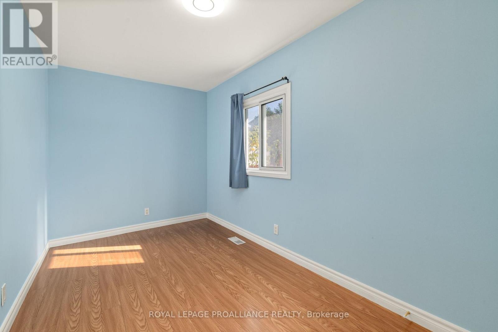 317 Sidney Street, Quinte West, Ontario  K8V 2V1 - Photo 30 - X12400387