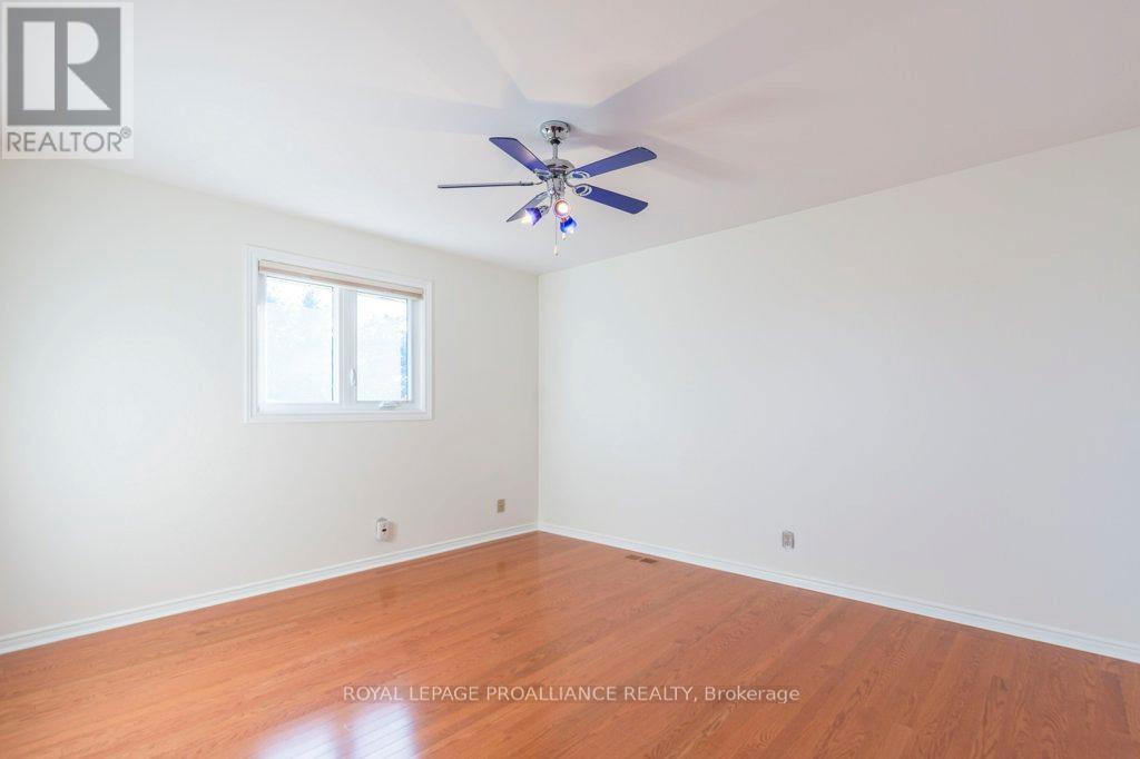 37 Dungannon Drive, Belleville (Belleville Ward), Ontario  K8P 5E7 - Photo 29 - X12491006