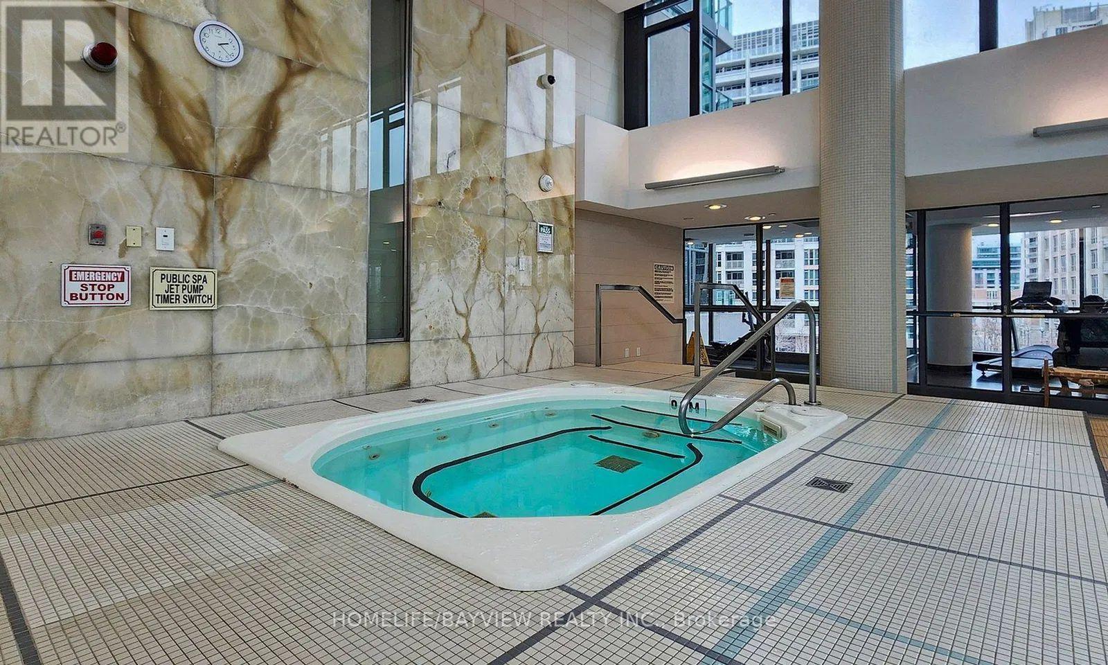 1174 - 209 Fort York Boulevard, Toronto, Ontario  M5V 4A1 - Photo 11 - C12633828