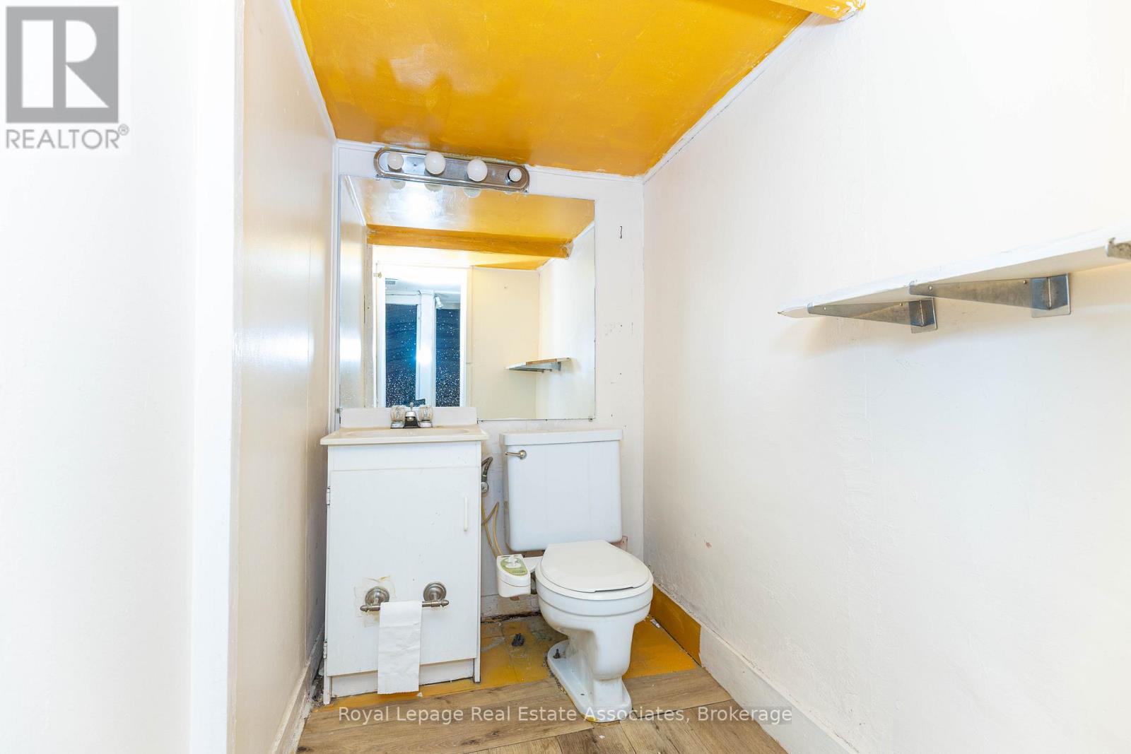 654 Bloor Street W, Toronto, Ontario  M6G 1K9 - Photo 19 - C12633890