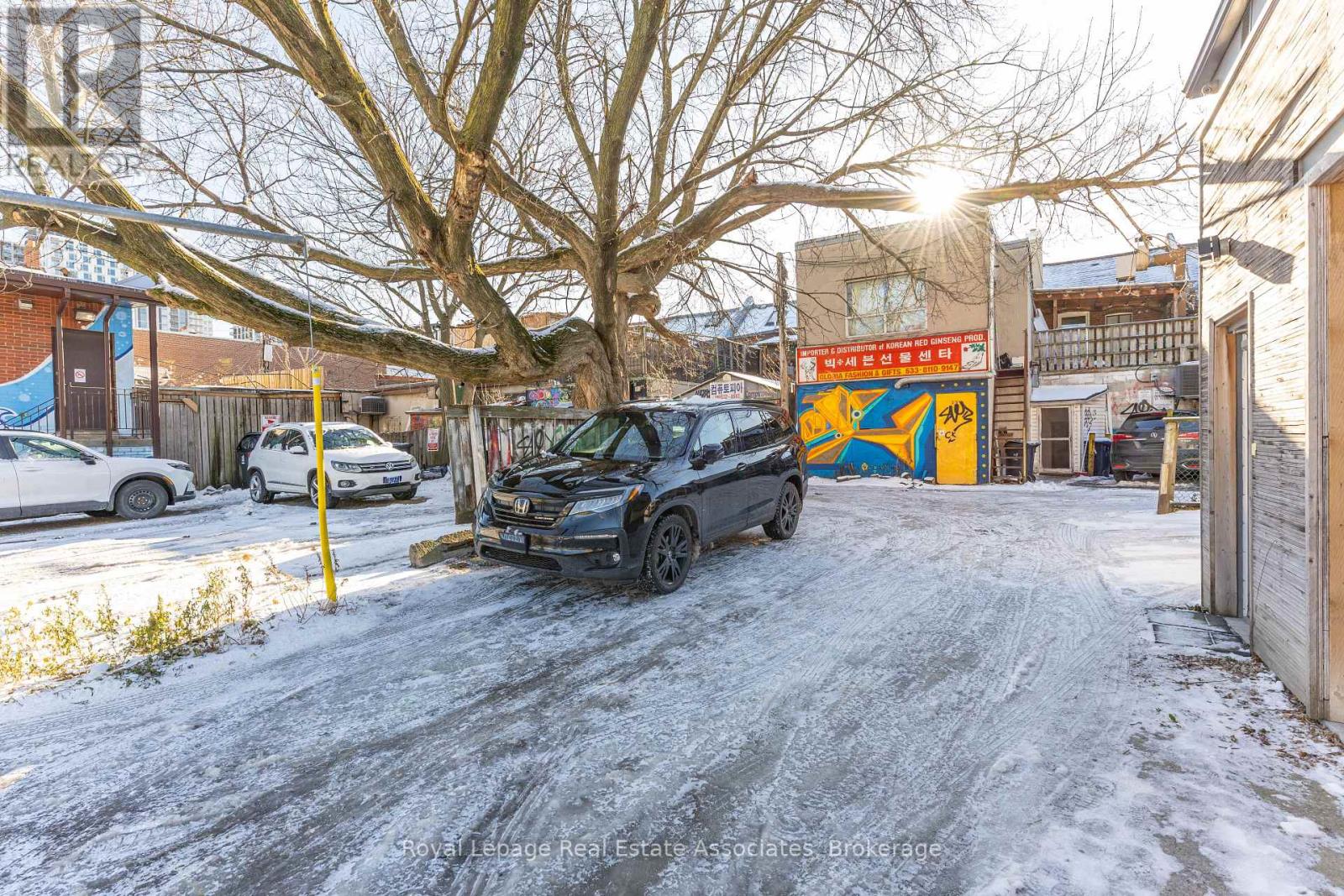 654 Bloor Street W, Toronto, Ontario  M6G 1K9 - Photo 30 - C12633900