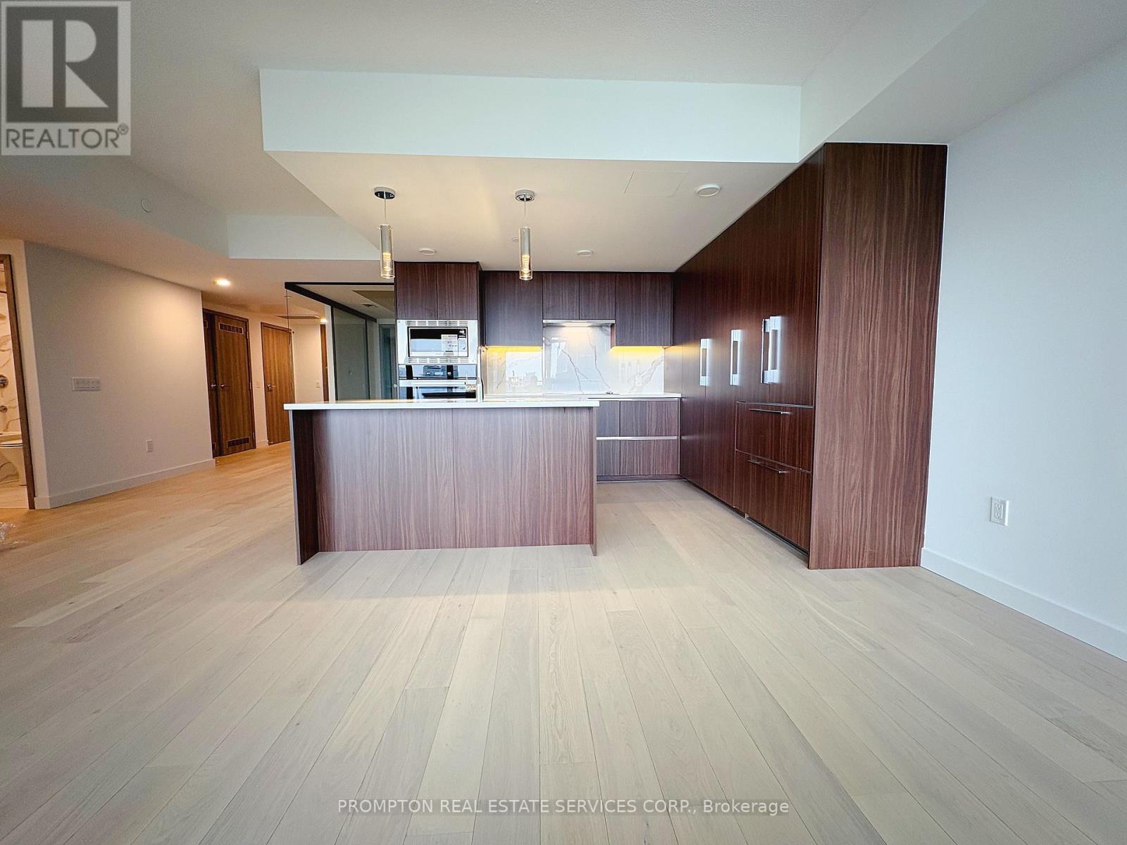 7105 - 3 Concord Cityplace Way, Toronto, Ontario  M5V 0X4 - Photo 2 - C12633928