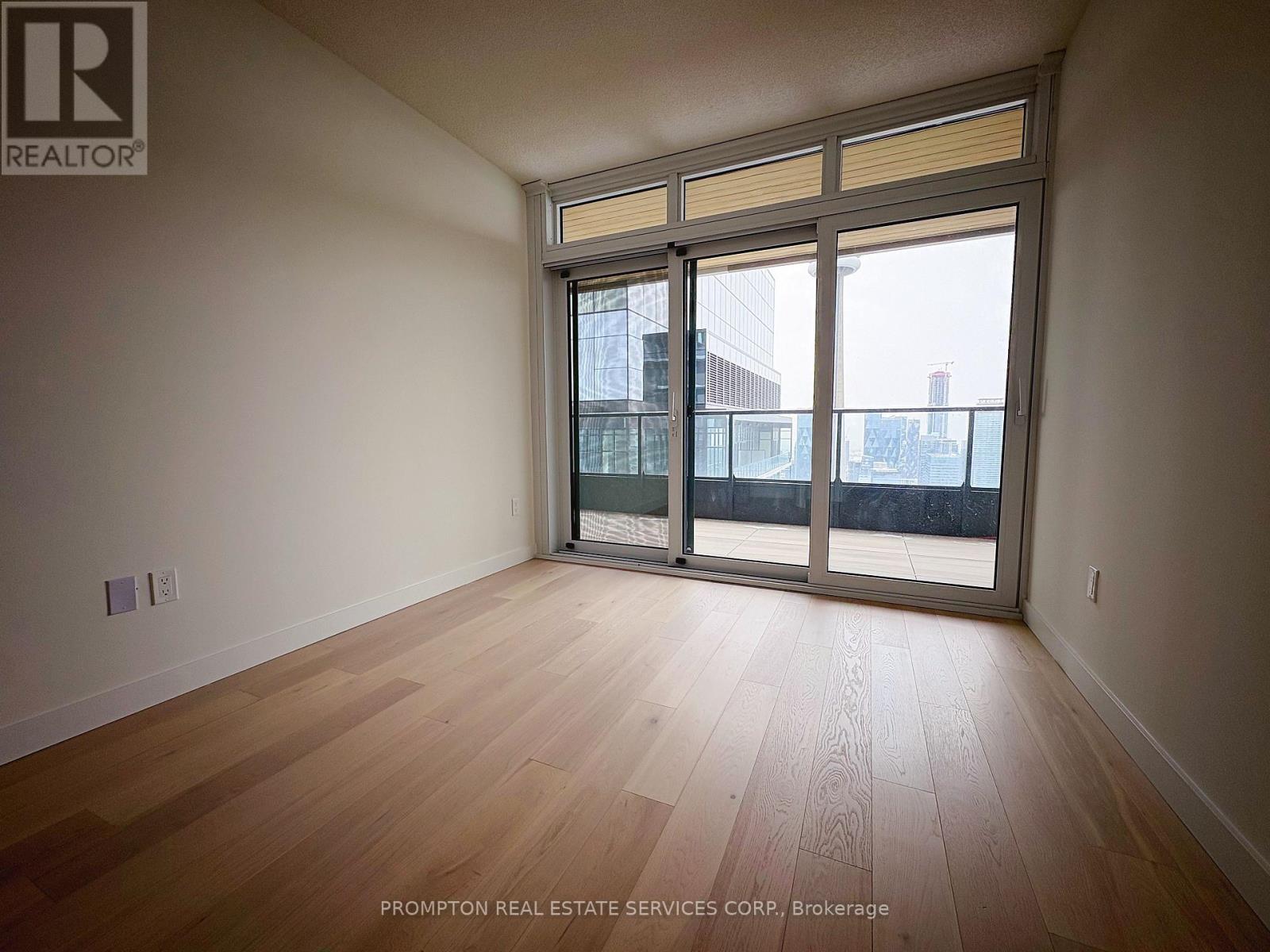 7105 - 3 Concord Cityplace Way, Toronto, Ontario  M5V 0X4 - Photo 4 - C12633928