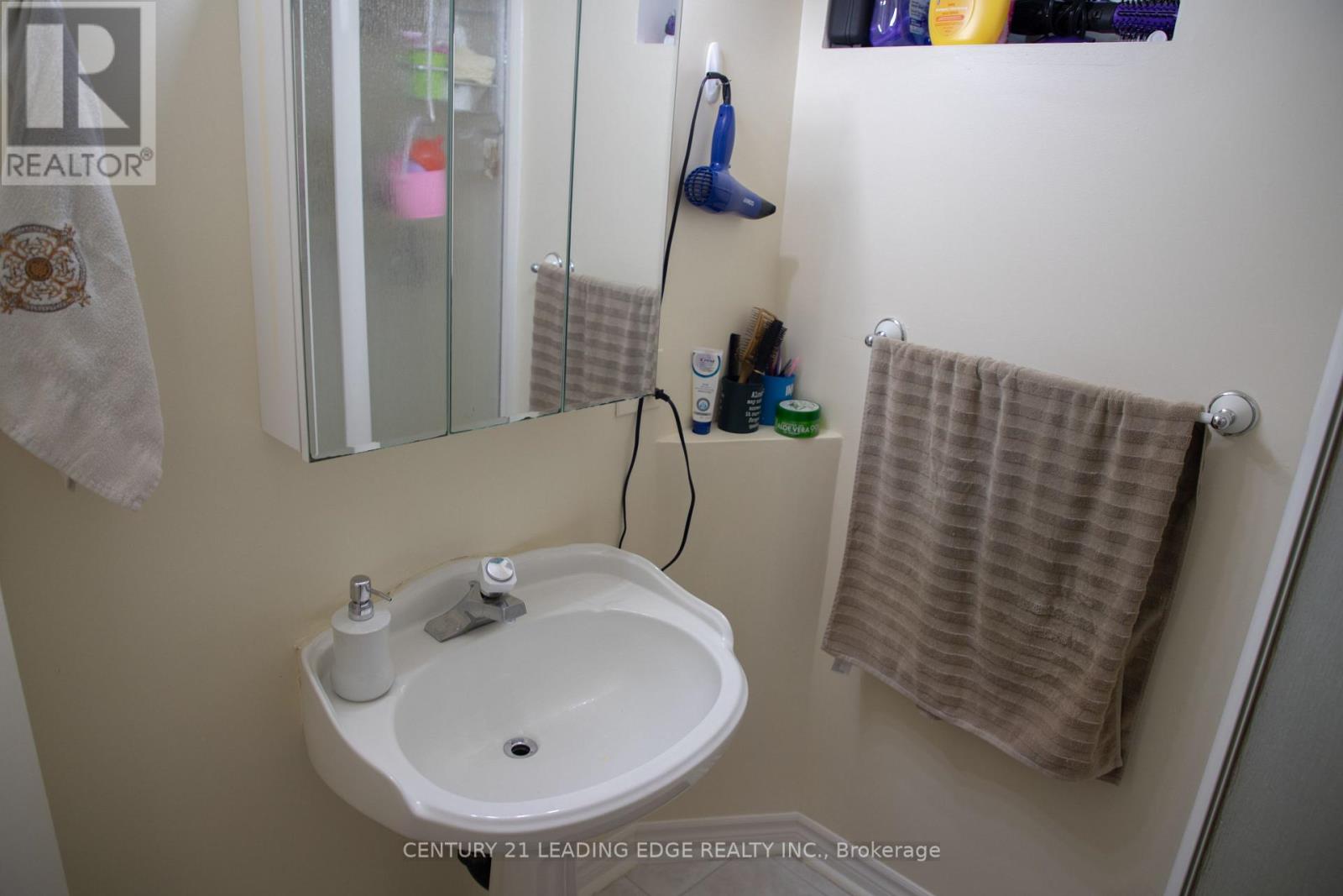 157 Dooley Crescent, Ajax (Northwest Ajax), Ontario  L1T 4J6 - Photo 18 - E12633852