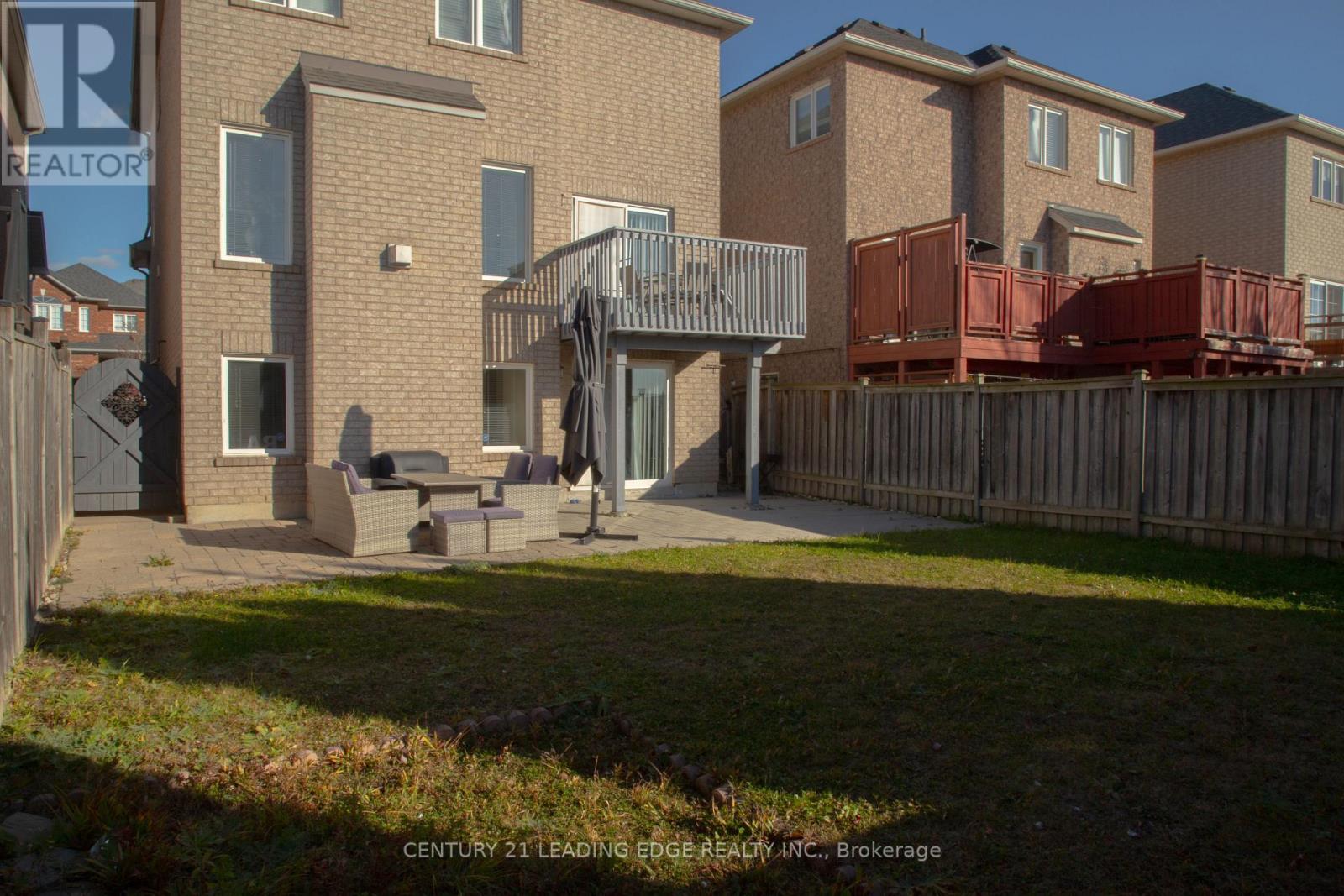 157 Dooley Crescent, Ajax (Northwest Ajax), Ontario  L1T 4J6 - Photo 2 - E12633852