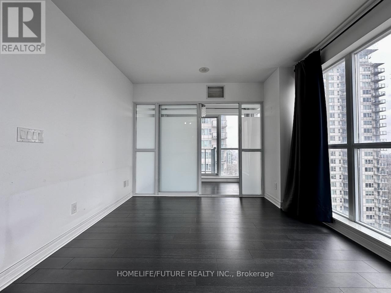 1810 - 50 Town Centre Court, Toronto, Ontario  M1P 0A9 - Photo 3 - E12633902