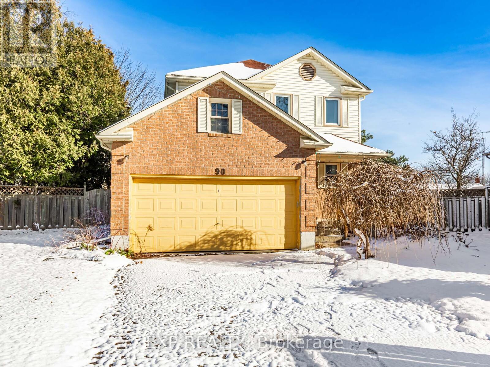 90 HART BOULEVARD, Clarington, Ontario