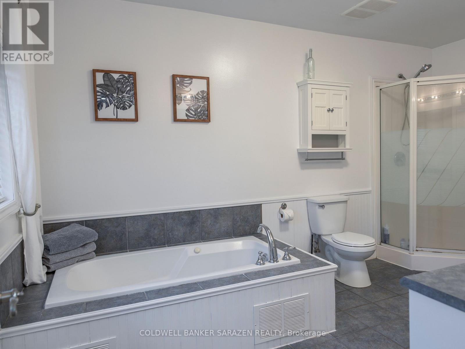 875 Usborne Street, Mcnab/braeside, Ontario  K0A 1G0 - Photo 12 - X12308244