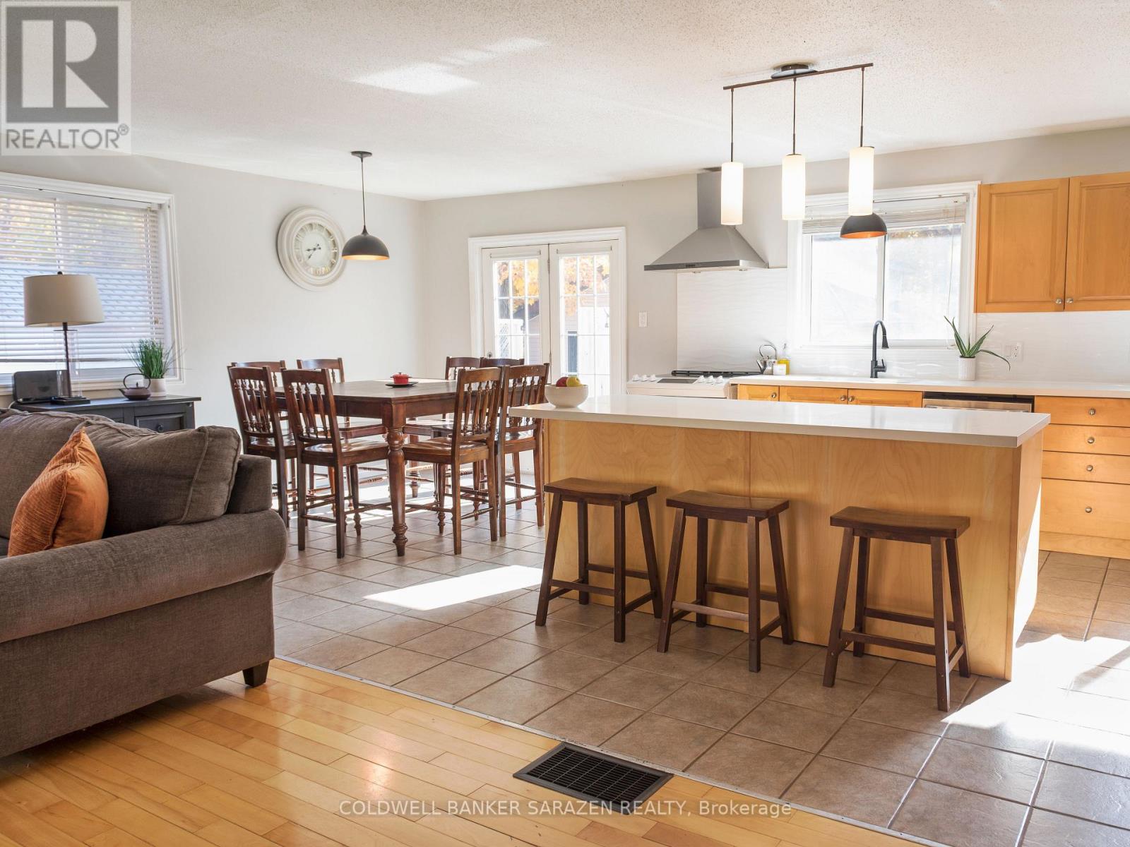 875 Usborne Street, Mcnab/braeside, Ontario  K0A 1G0 - Photo 8 - X12308244