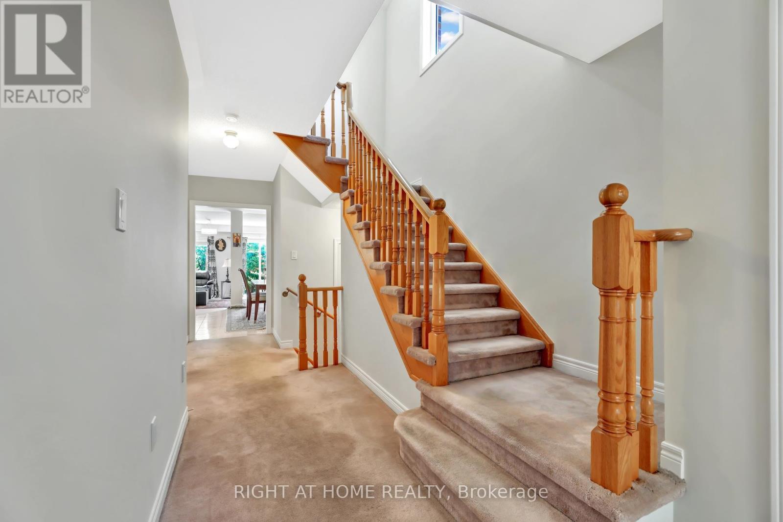 62 Martini Drive N, Richmond Hill, Ontario  L4S 2T7 - Photo 4 - N12633832