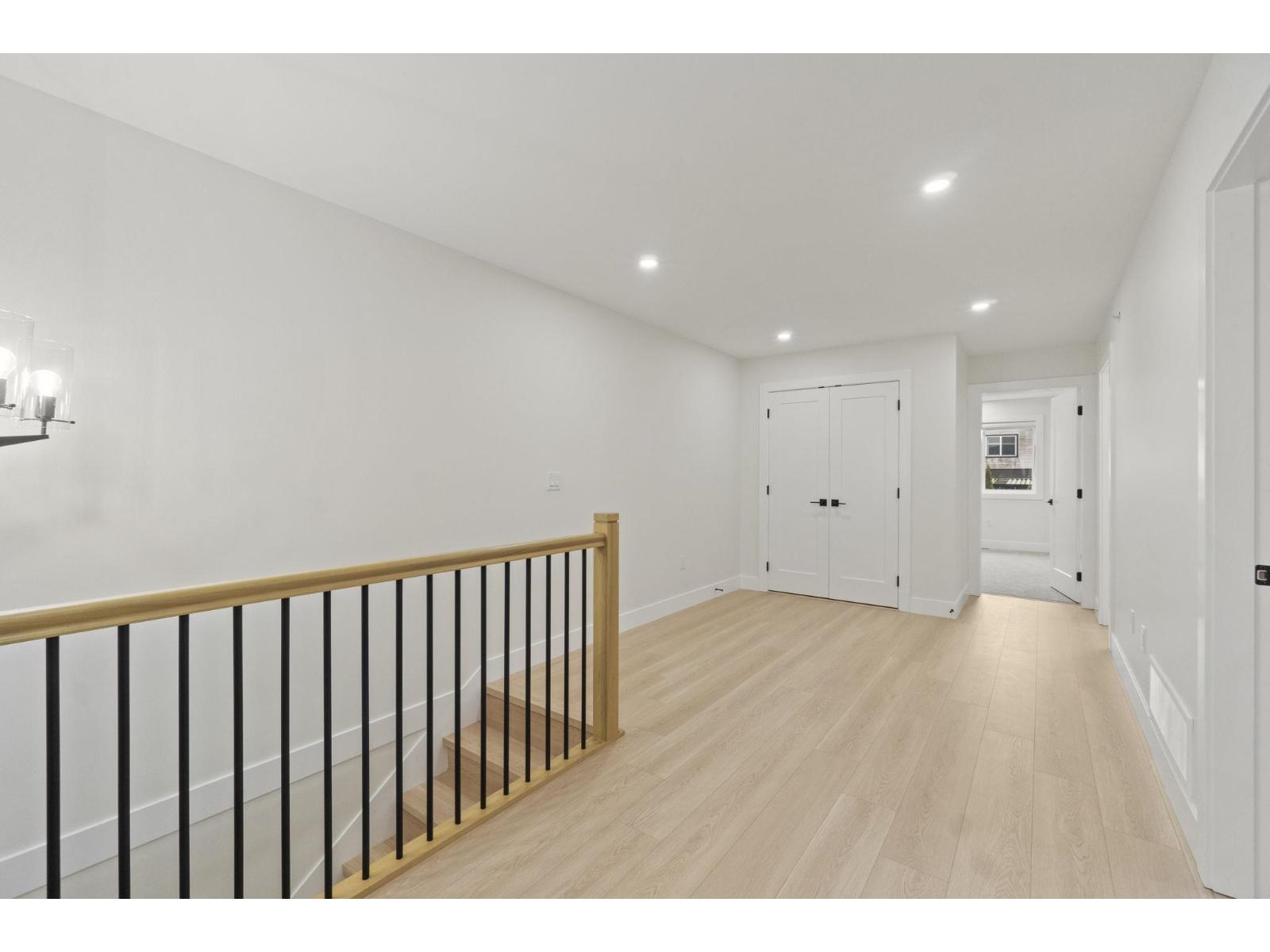 32520 Higginbottom Court, Mission, British Columbia  V2V 2T7 - Photo 14 - R3073619