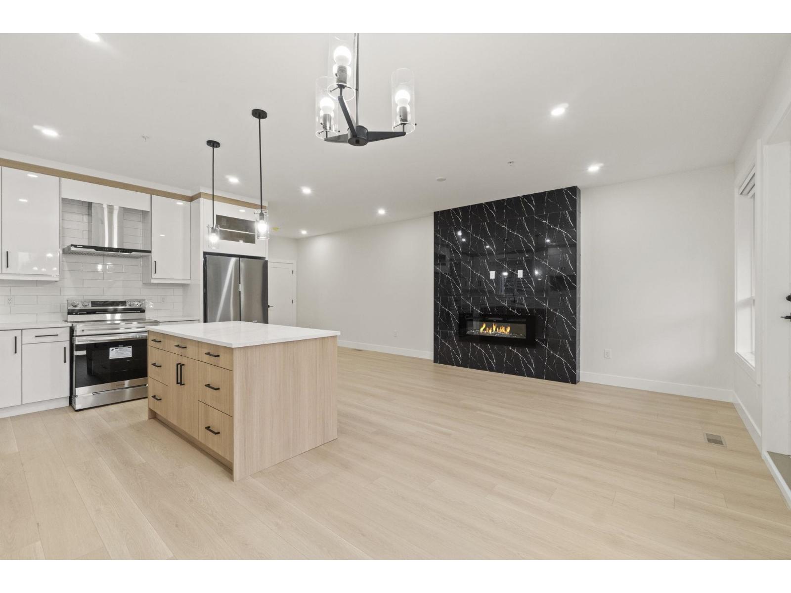 32520 Higginbottom Court, Mission, British Columbia  V2V 2T7 - Photo 12 - R3073619