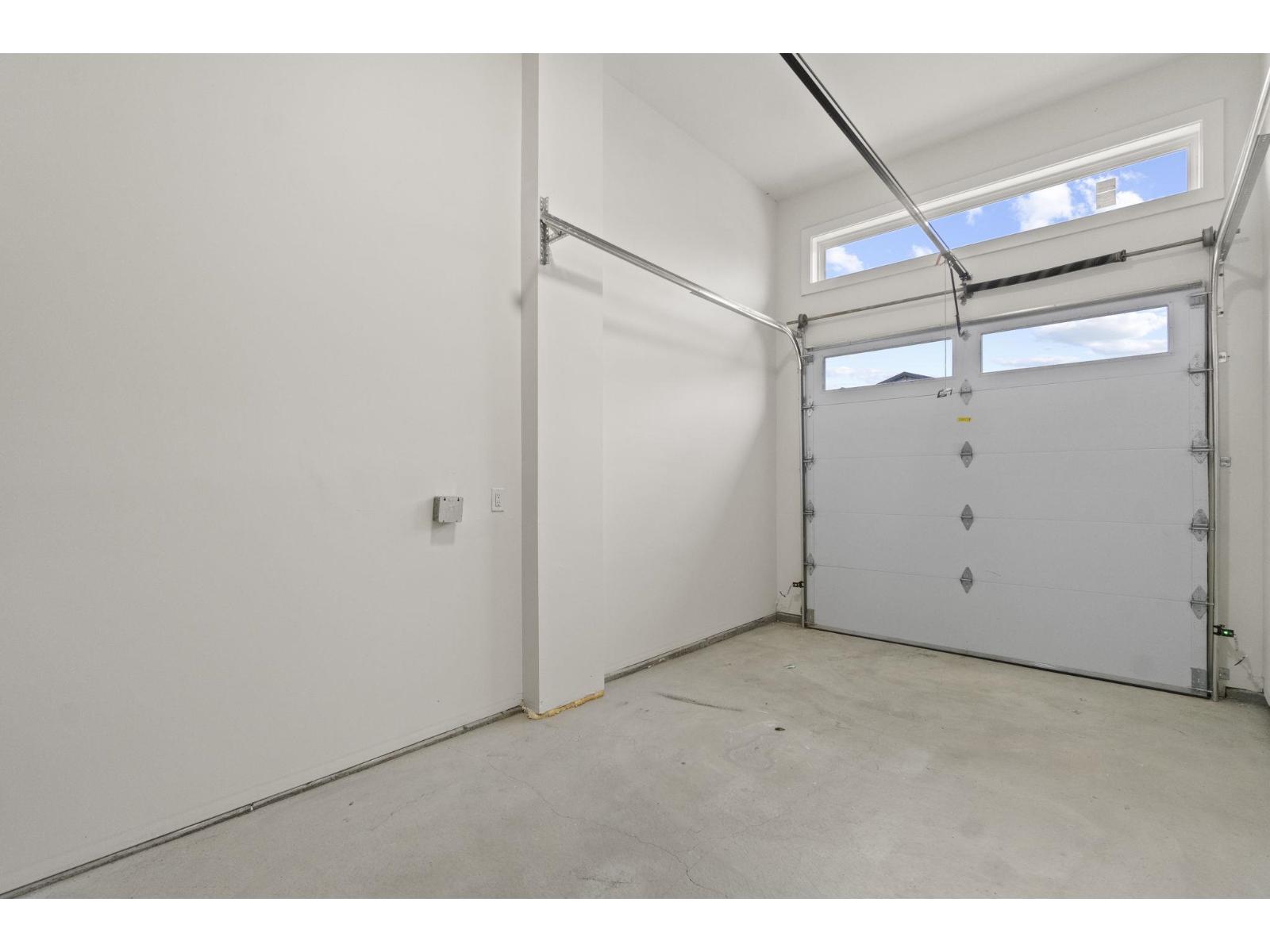 32520 Higginbottom Court, Mission, British Columbia  V2V 2T7 - Photo 38 - R3073619