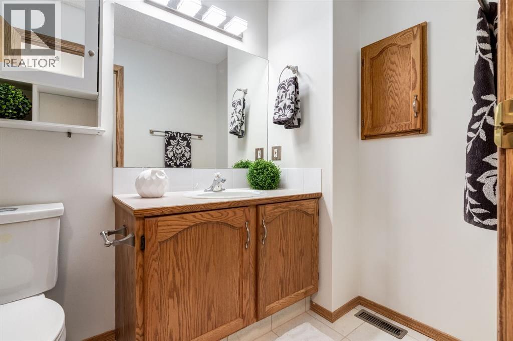 12 Millrise Green Sw, Calgary, Alberta  T2Y 3E8 - Photo 20 - A2267630