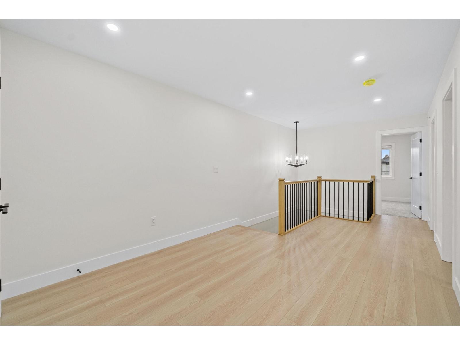 32522 Higginbottom Court, Mission, British Columbia  V2V 2T7 - Photo 11 - R3073622