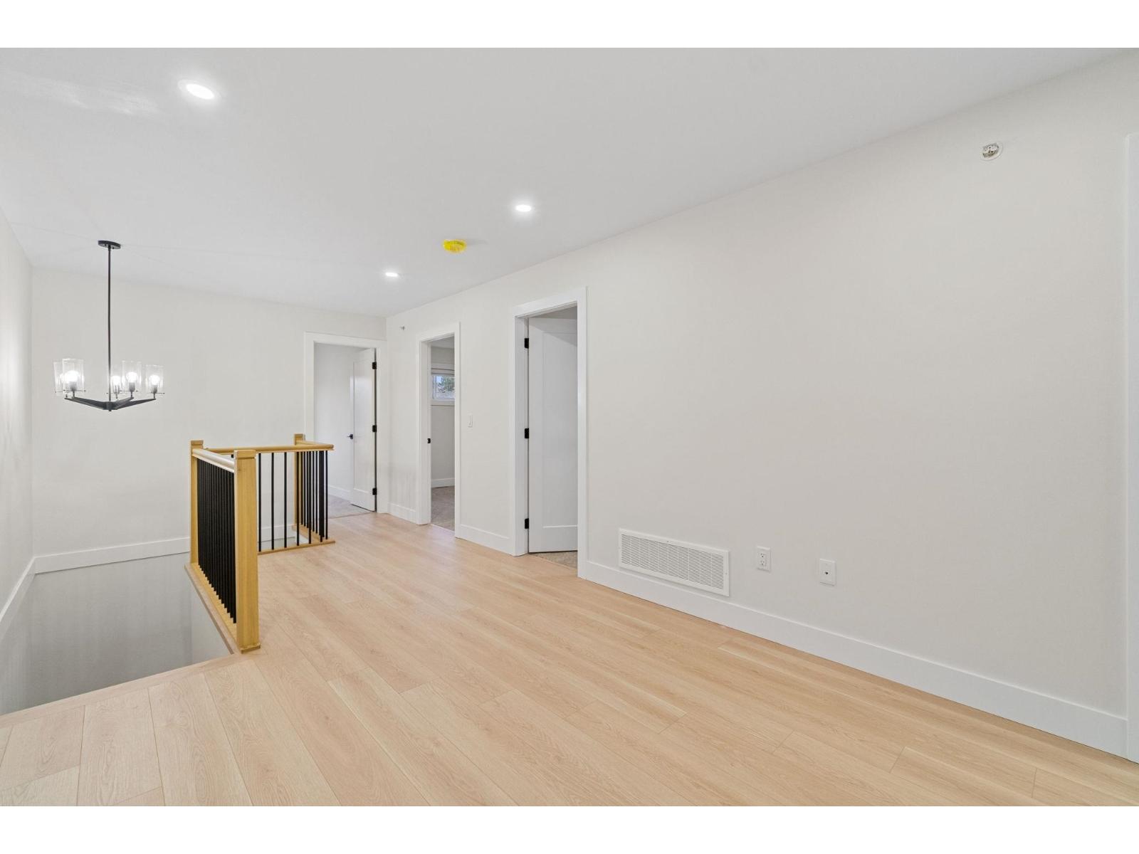 32522 Higginbottom Court, Mission, British Columbia  V2V 2T7 - Photo 12 - R3073622