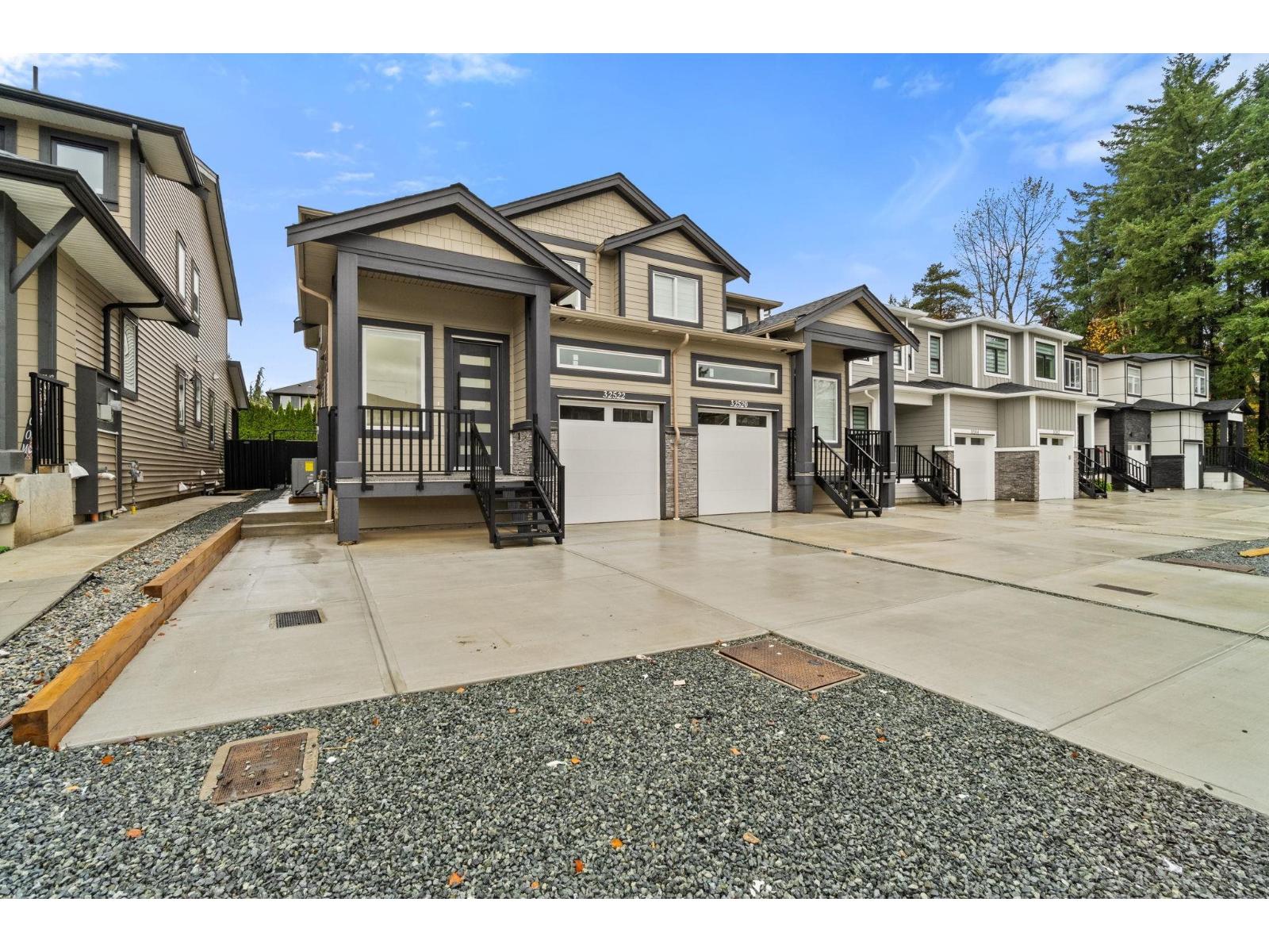 32522 Higginbottom Court, Mission, British Columbia  V2V 2T7 - Photo 3 - R3073622