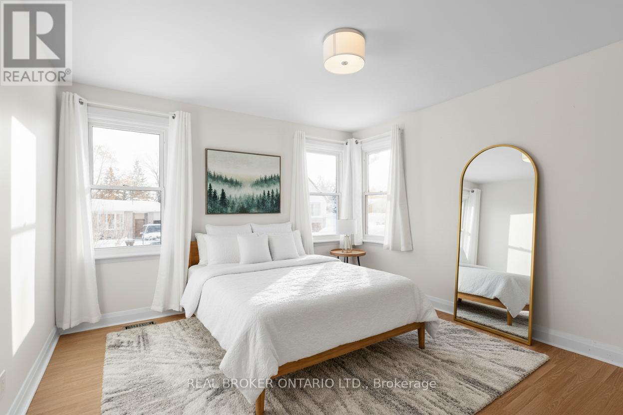 20 Rose Avenue, Orillia, Ontario  L3V 2N5 - Photo 10 - S12633854