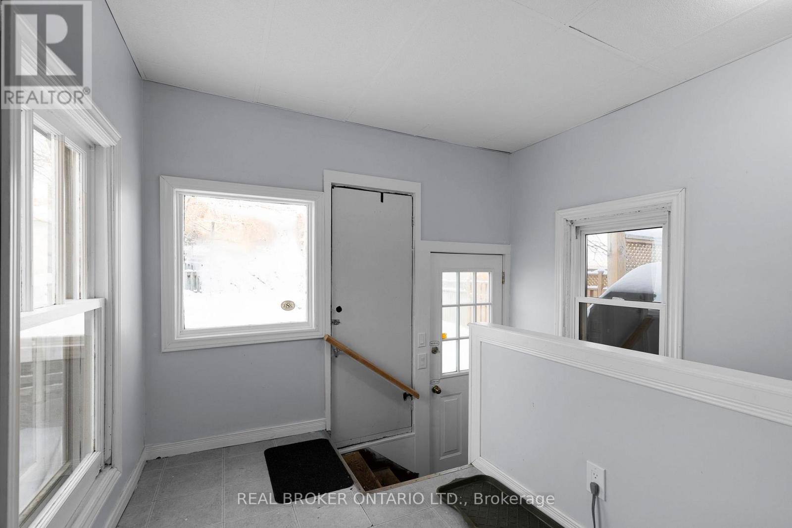 20 Rose Avenue, Orillia, Ontario  L3V 2N5 - Photo 14 - S12633854