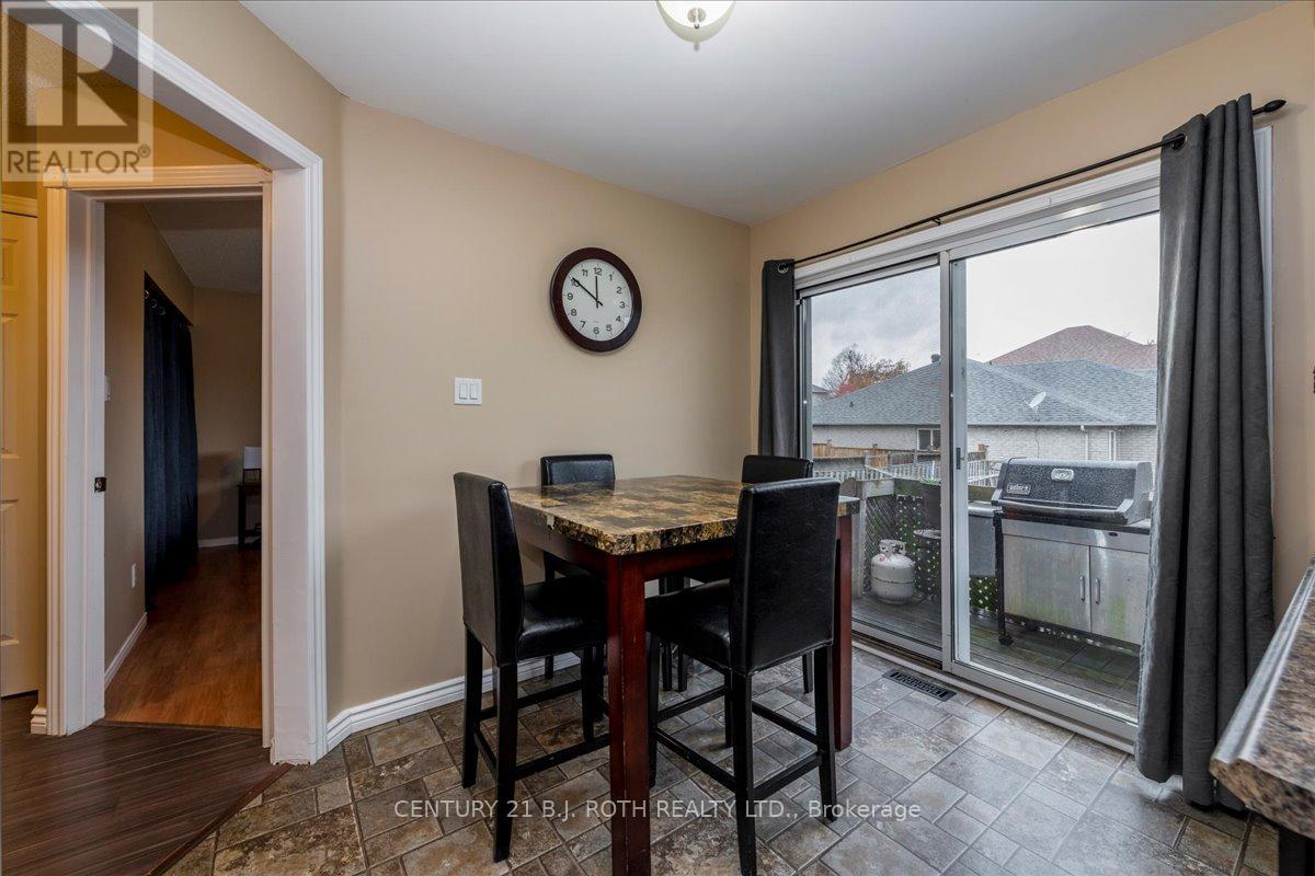 1082 Kensington Street, Innisfil, Ontario  L9S 1V1 - Photo 14 - N12511964