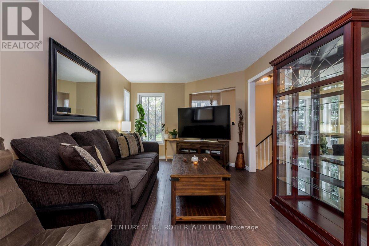 1082 Kensington Street, Innisfil, Ontario  L9S 1V1 - Photo 5 - N12511964