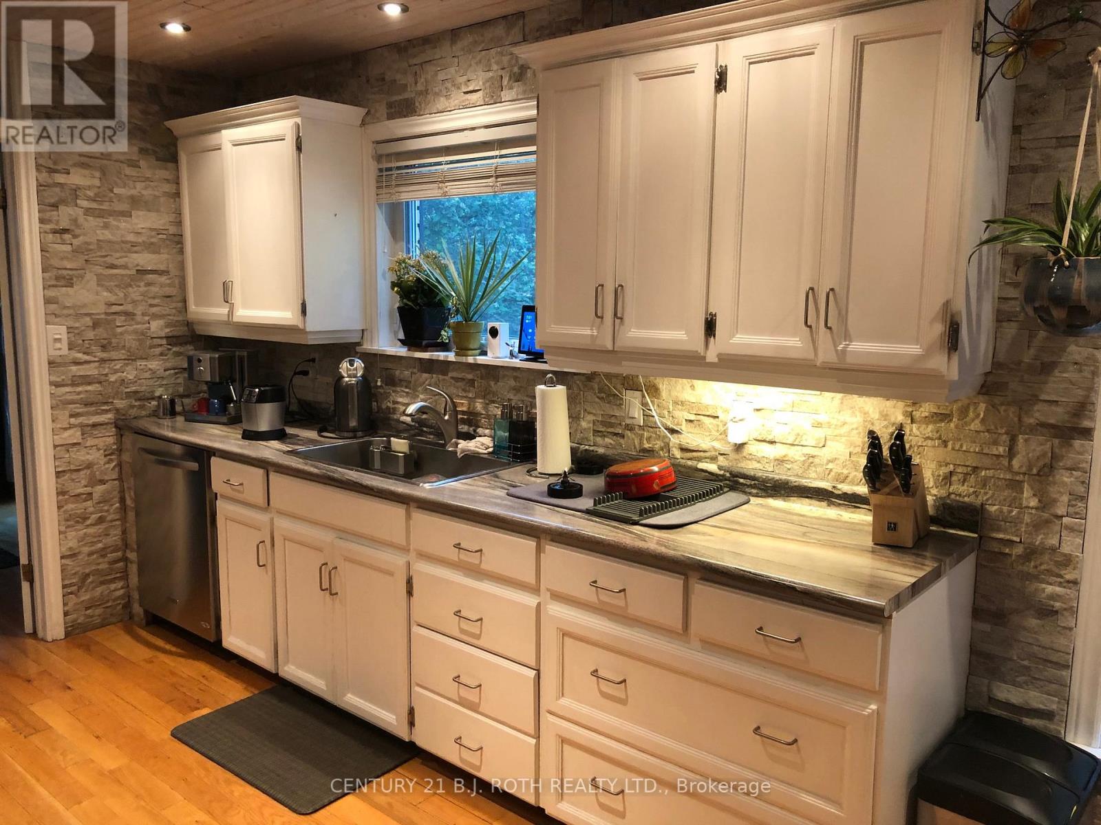 2 - 1711 South Porcupine Avenue, Innisfil, Ontario  L9S 1S6 - Photo 6 - N12314836