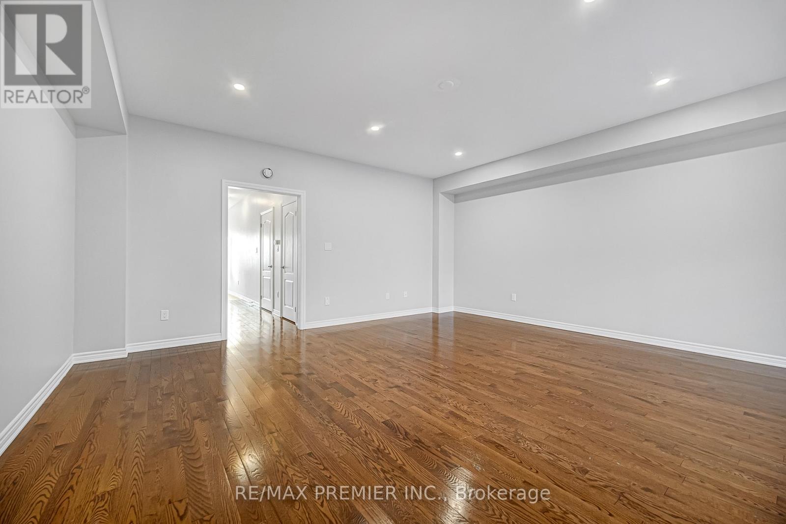 68 Zachary Place, Vaughan, Ontario  L4H 3S4 - Photo 9 - N12633978