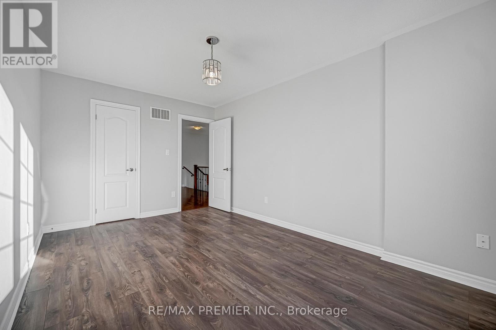 68 Zachary Place, Vaughan, Ontario  L4H 3S4 - Photo 37 - N12633978