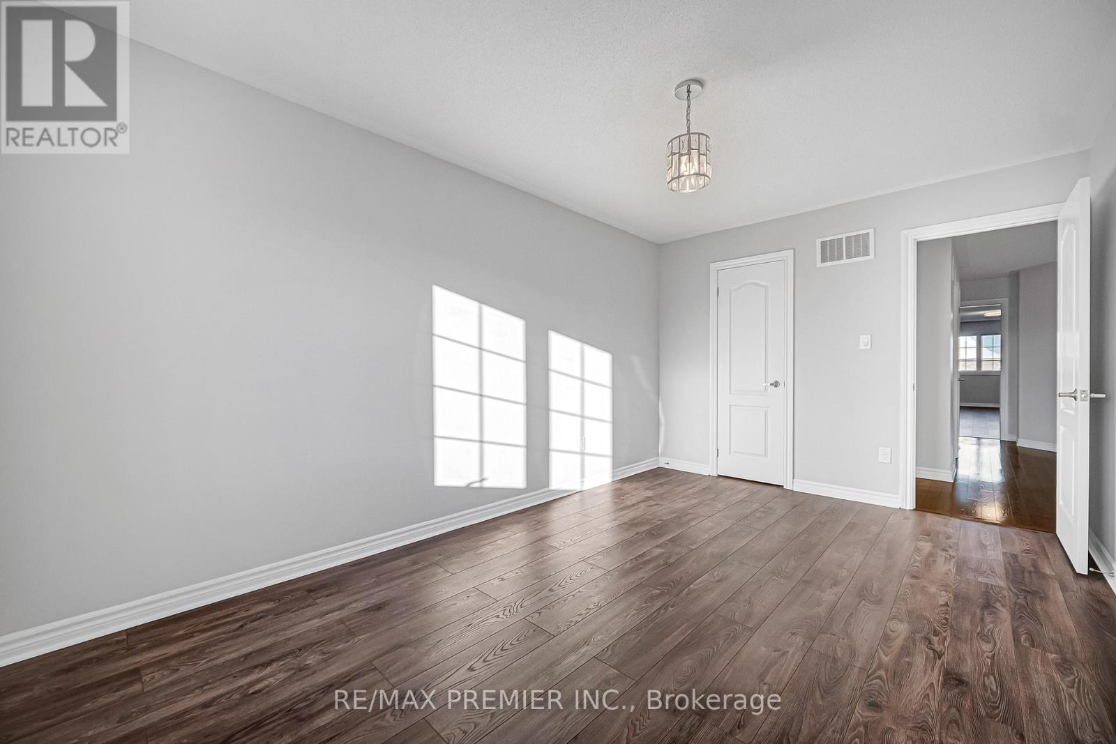 68 Zachary Place, Vaughan, Ontario  L4H 3S4 - Photo 38 - N12633978