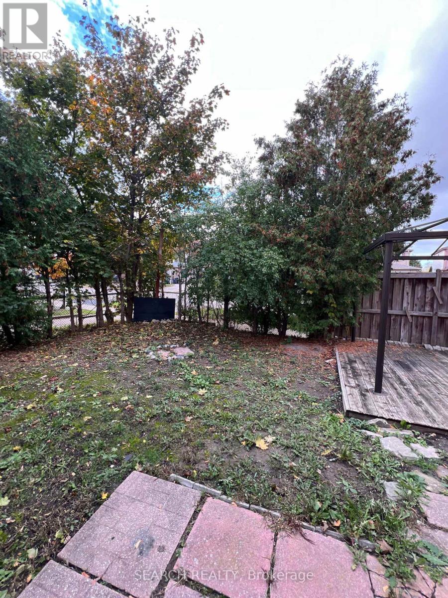 93 Martindale Crescent, Brampton, Ontario  L6X 2T8 - Photo 21 - W12483987