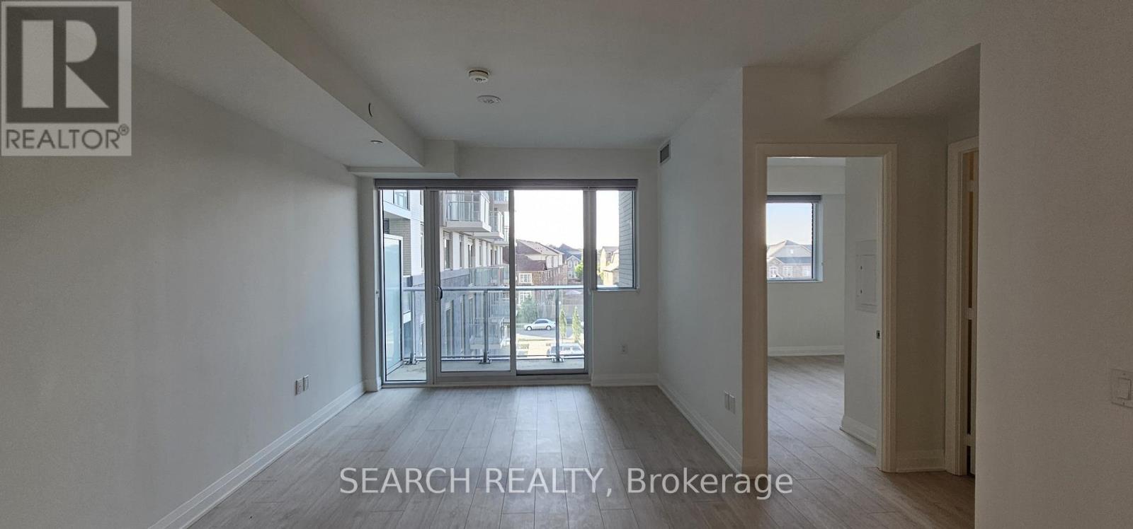 301 - 412 Silver Maple Road, Oakville, Ontario  L6H 7E3 - Photo 4 - W12495918