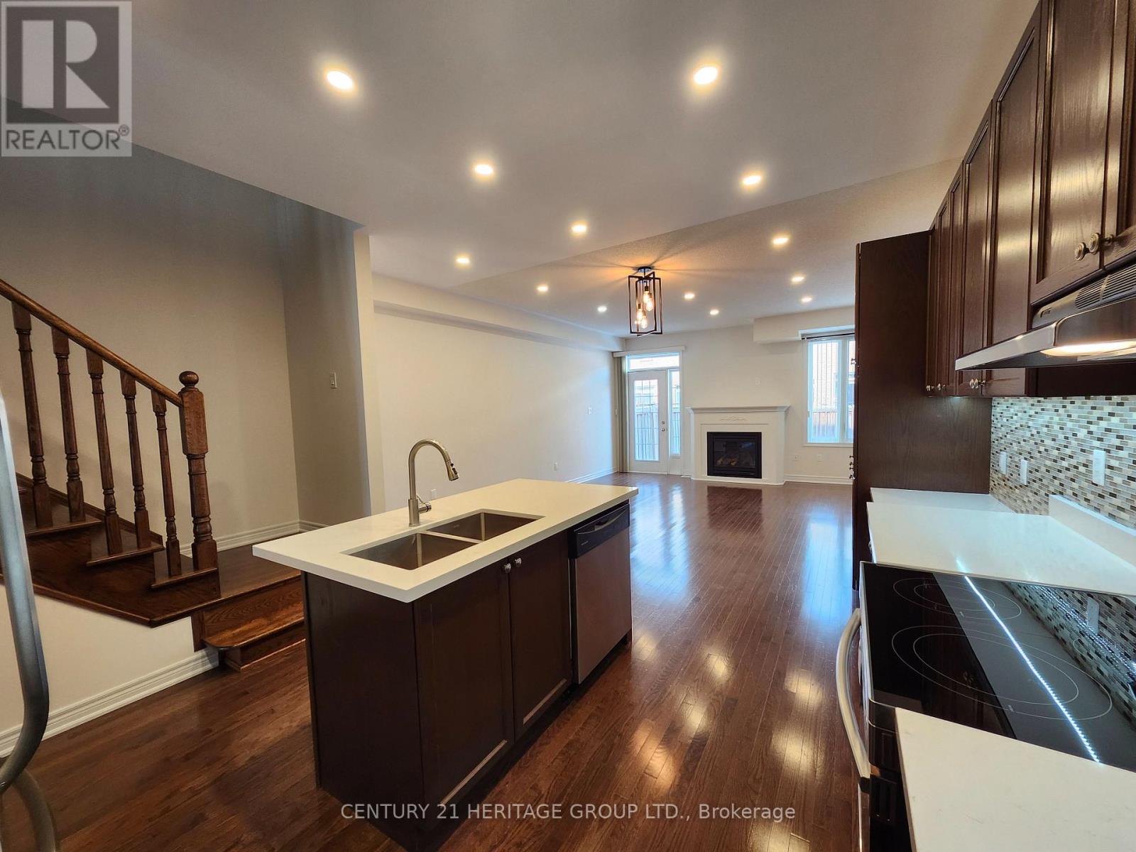 13 Mclaughlin Avenue, Milton, Ontario L9T 8K2 - Photo 12 - W12581650