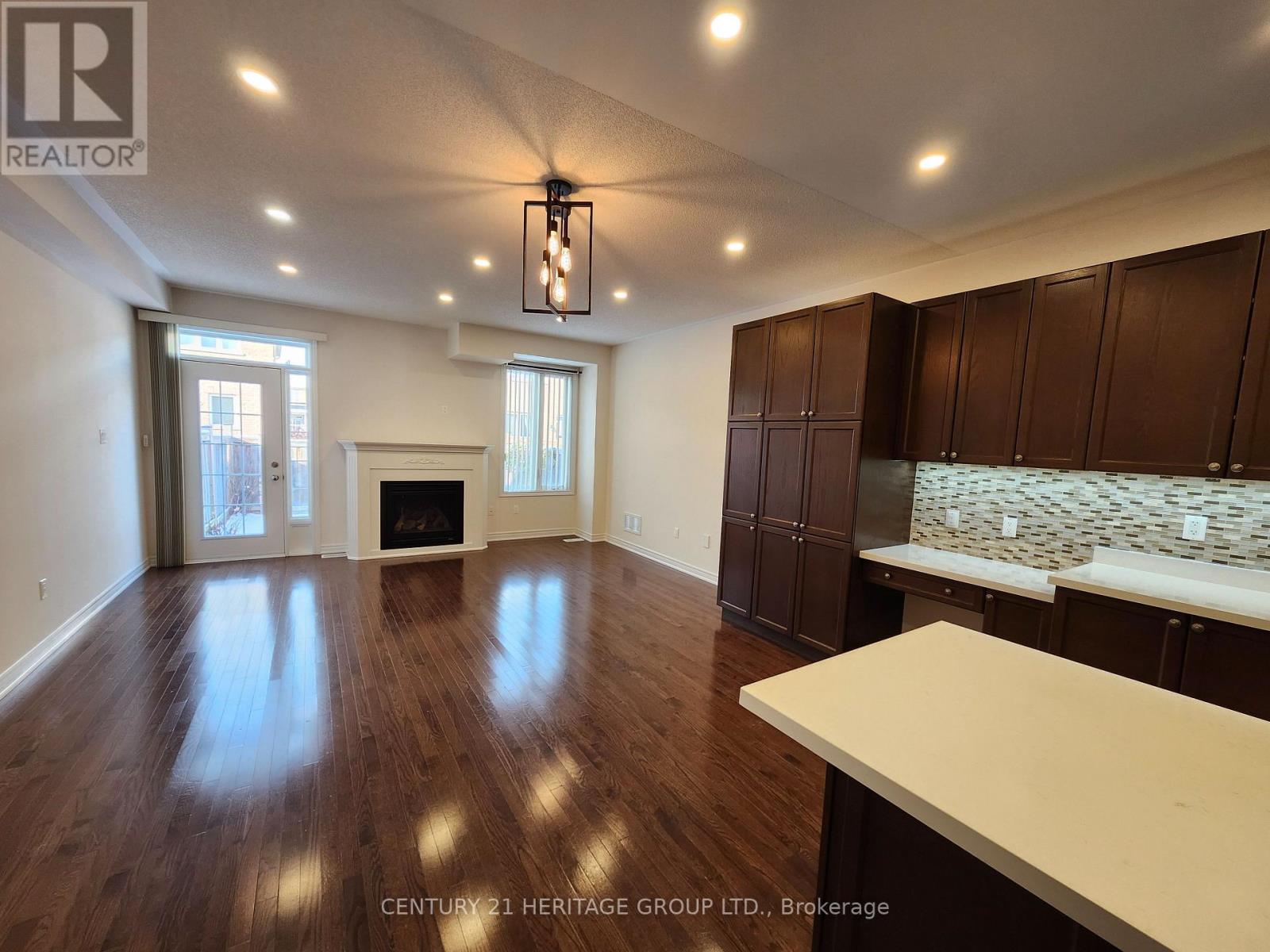 13 Mclaughlin Avenue, Milton, Ontario L9T 8K2 - Photo 14 - W12581650