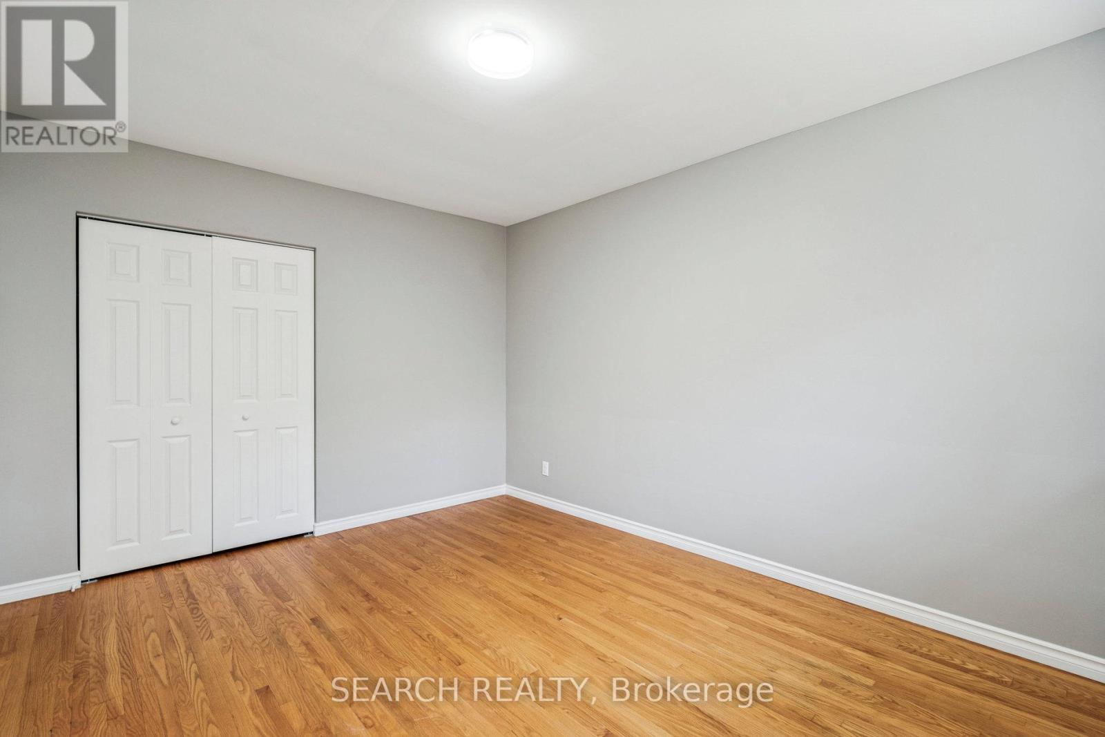 16 Green Meadow Way, Hamilton, Ontario  L9H 3Z3 - Photo 17 - X12553128