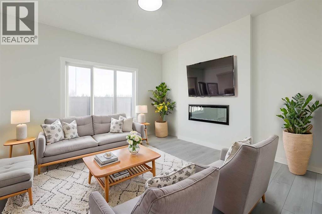 117 Sora Gardens Se, Calgary, Alberta T2A 7Y2 - Photo 3 - A2275264