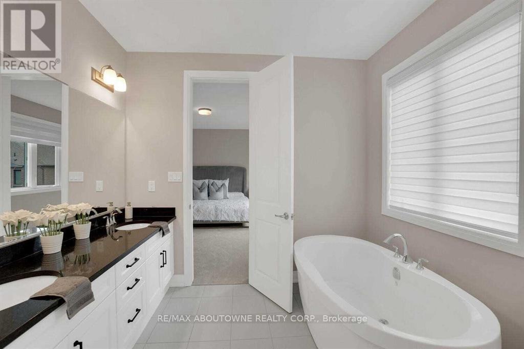 1503 Varelas Passage, Oakville, Ontario  L6H 3S2 - Photo 13 - W12633826