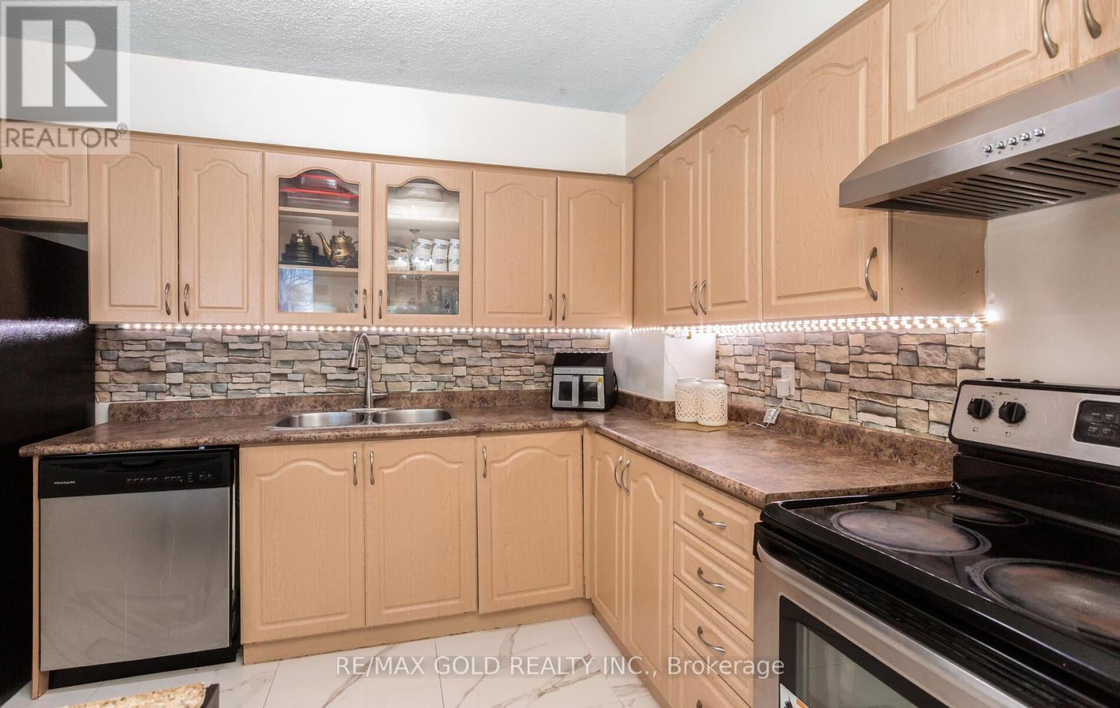 204 - 200 Robert Speck Parkway, Mississauga, Ontario L4Z 1S3 - Photo 25 - W12633830