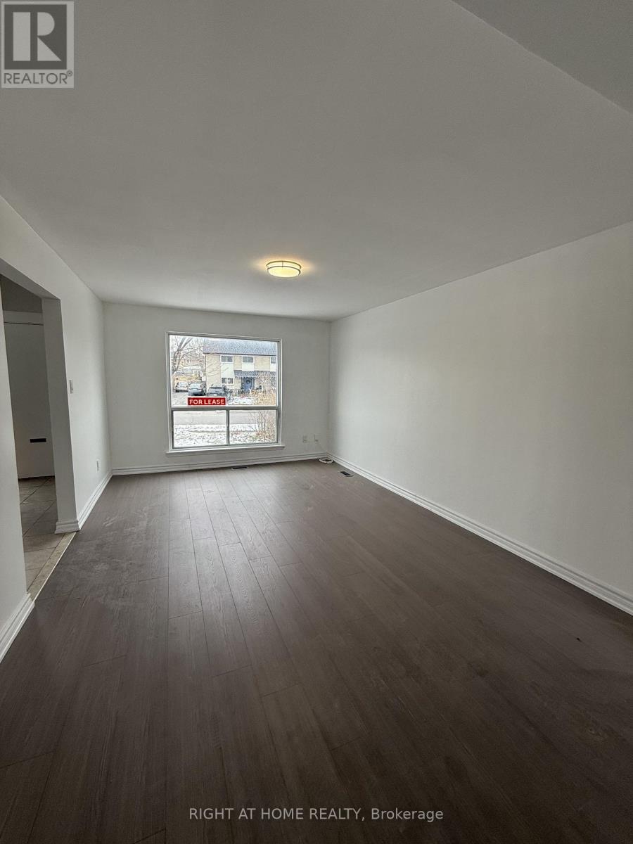 12 Felan Crescent, Toronto, Ontario  M9V 3A3 - Photo 6 - W12633836