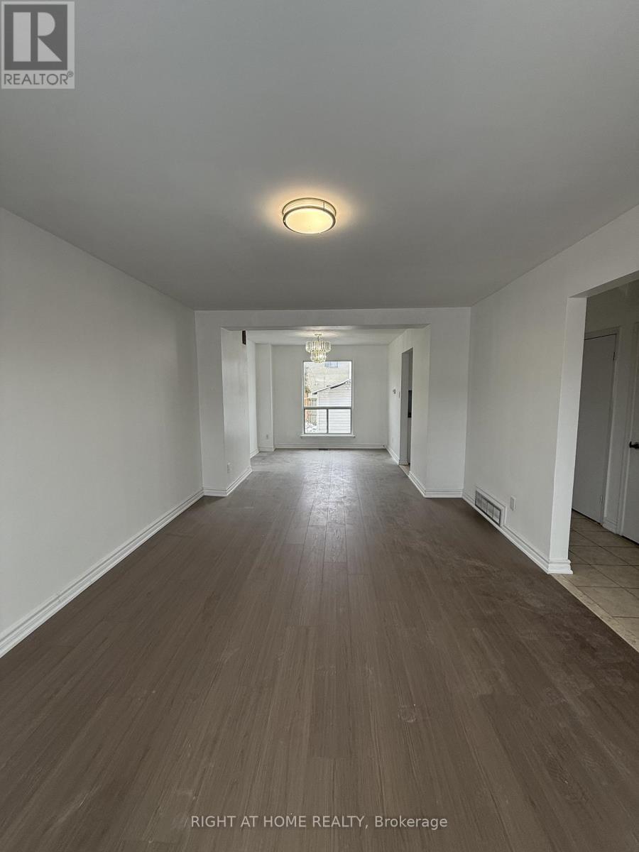 12 Felan Crescent, Toronto, Ontario  M9V 3A3 - Photo 7 - W12633836