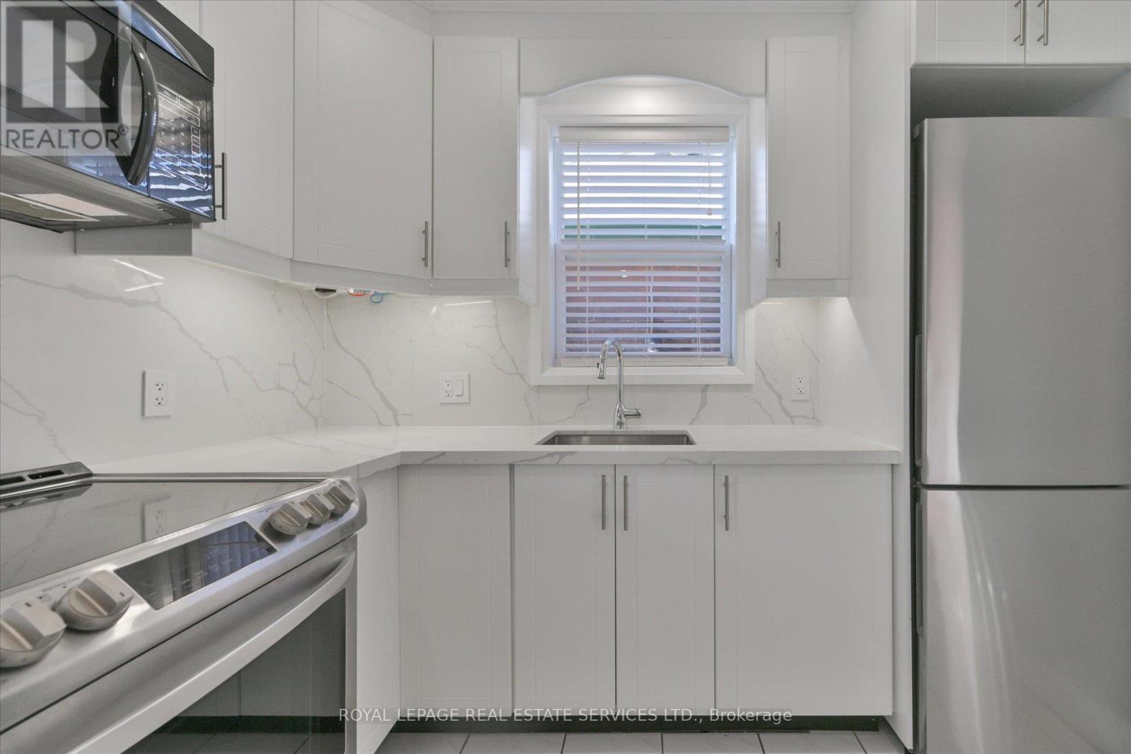 8 Pritchard Avenue, Toronto, Ontario  M6N 1T1 - Photo 6 - W12633840