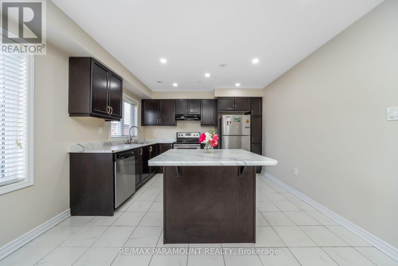 16 Stewardship Road, Brampton (Northwest Brampton), Ontario  L7A 4E8 - Photo 12 - W12633844