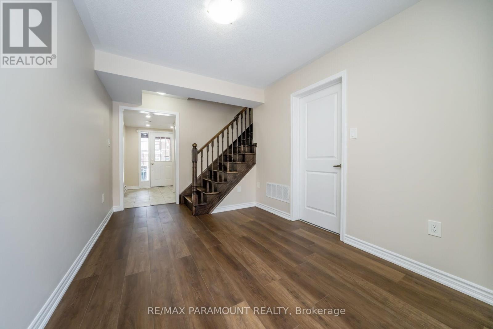 16 Stewardship Road, Brampton (Northwest Brampton), Ontario  L7A 4E8 - Photo 8 - W12633844