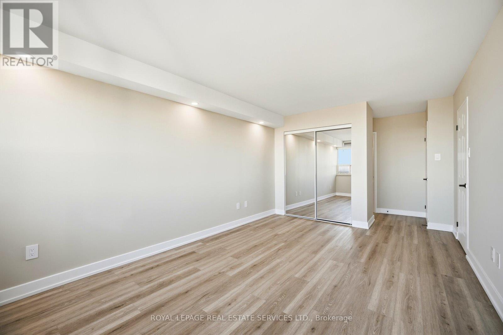 2301 - 1300 Islington Avenue, Toronto, Ontario  M9A 5C4 - Photo 16 - W12633850