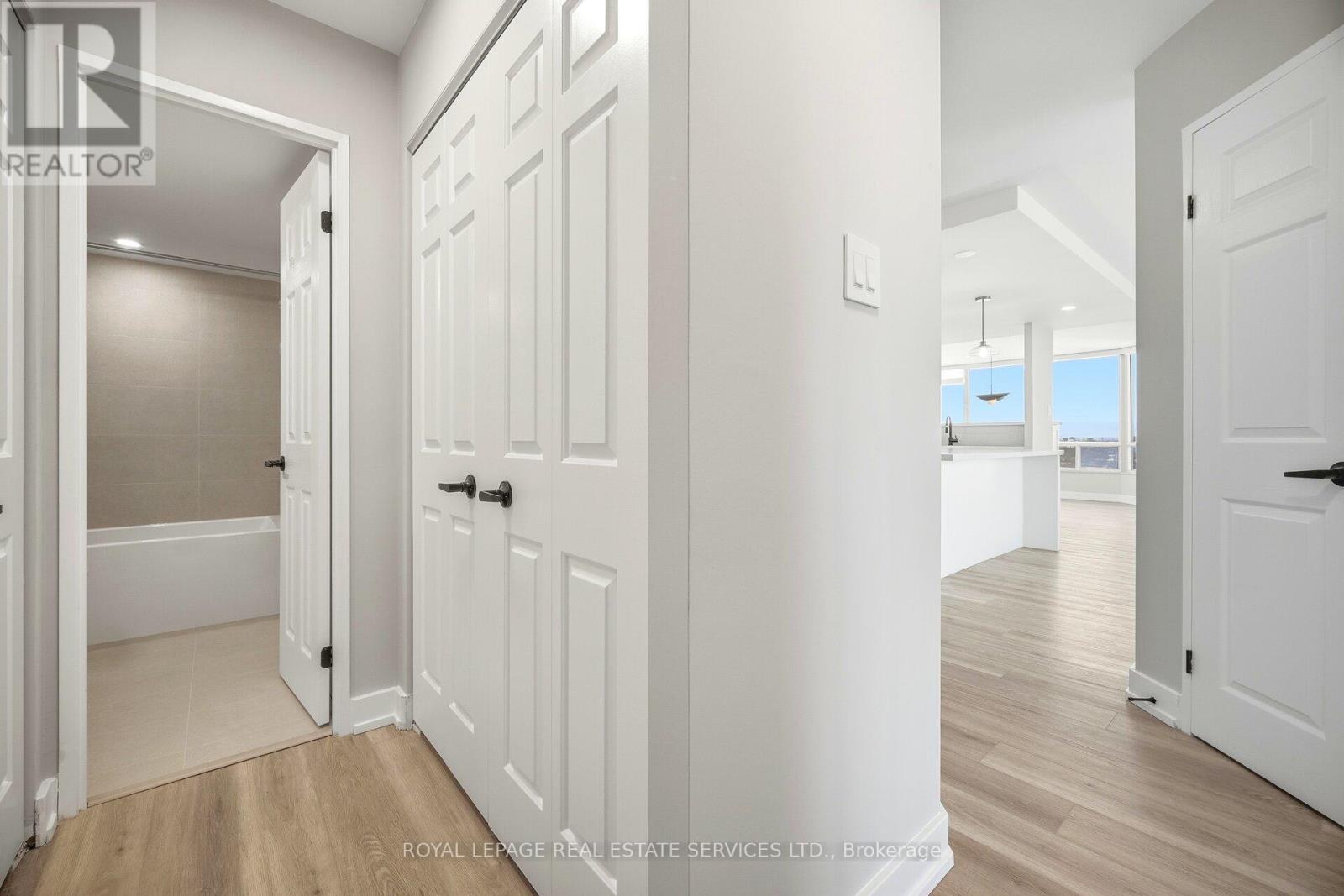 2301 - 1300 Islington Avenue, Toronto, Ontario  M9A 5C4 - Photo 22 - W12633850